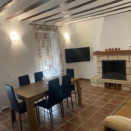 Villa Agradable Casa Con Chimenea Interior Y Barbacoa. à Graja de Iniesta Extérieur photo