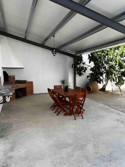 Villa Agradable Casa Con Chimenea Interior Y Barbacoa. à Graja de Iniesta Extérieur photo