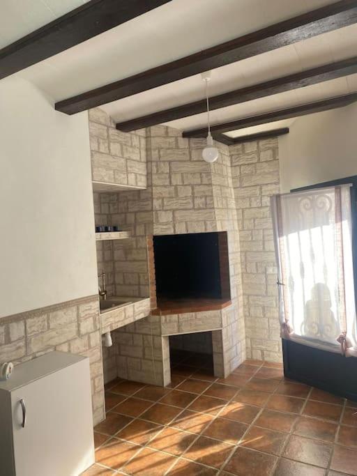 Villa Agradable Casa Con Chimenea Interior Y Barbacoa. à Graja de Iniesta Extérieur photo